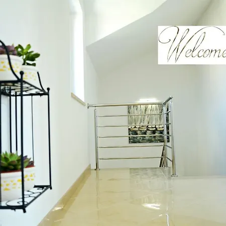 Luna ポスティレ