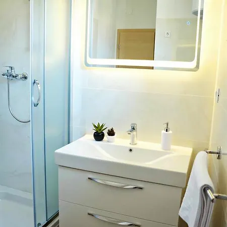 Luna Apartment